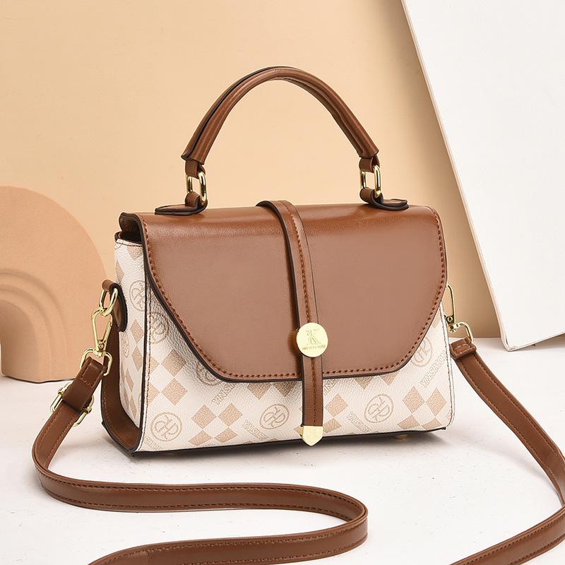 European and American bags, messenger bags, women s 2025 new retro handbags, shoulder flowers, light luxury small square bags, women s bags
European and American bags, messenger bags, women s 2025 new retro handbags, shoulder flowers, light luxury small square bags, women s bags
