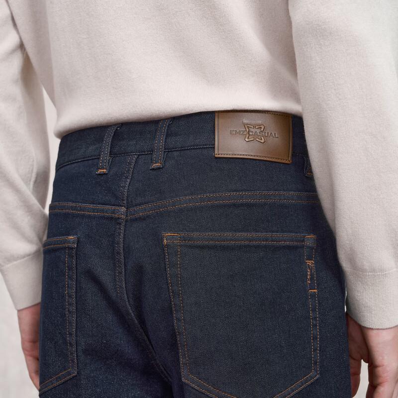 Мужские джинсы EMZ широкого кроя из денима со смесью шерсти и антибактериальными свойствами 7A 35
Мужские джинсы EMZ широкого кроя из денима со смесью шерсти и антибактериальными свойствами 7A 35