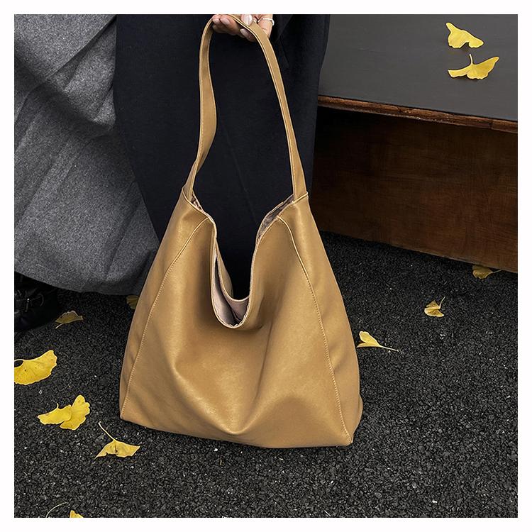 Faux Suede Solid Color Simple Casual Tote 2026 Winter Retro Shoulder Bags Large Capacity Temperament Versatile Women s Handbags коричневий
Faux Suede Solid Color Simple Casual Tote 2026 Winter Retro Shoulder Bags Large Capacity Temperament Versatile Women s Handbags коричневий