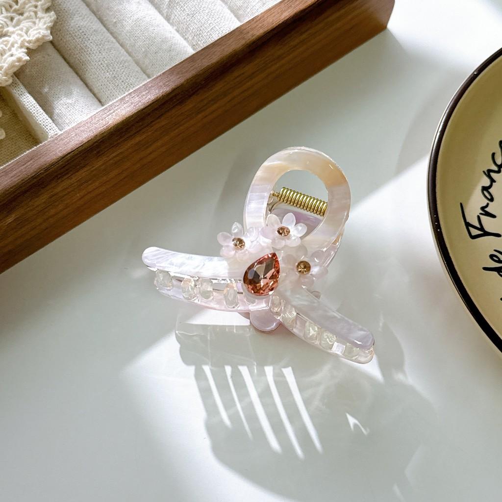 Fashionable And Versatile Acetate Hair Clip Shark Claw With Charming Bow For Ladies Gemstone White7cm
Fashionable And Versatile Acetate Hair Clip Shark Claw With Charming Bow For Ladies Gemstone White7cm