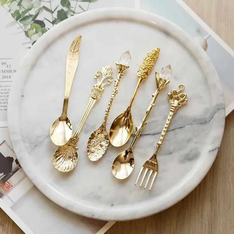 6-Piece Retro Palace-style Coffee Spoons Ideal for Ice Cream Jam Desserts Crystal-tipped Tableware Great for Gifts and Crafts бронзовый
6-Piece Retro Palace-style Coffee Spoons Ideal for Ice Cream Jam Desserts Crystal-tipped Tableware Great for Gifts and Crafts бронзовый
