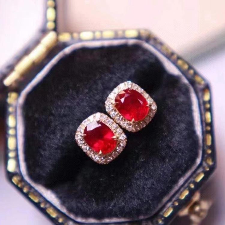 Elegant Gold-Plated Sterling Silver Earrings with Pomegranate Red and White Diamonds 925 Sterling Silver
Elegant Gold-Plated Sterling Silver Earrings with Pomegranate Red and White Diamonds 925 Sterling Silver