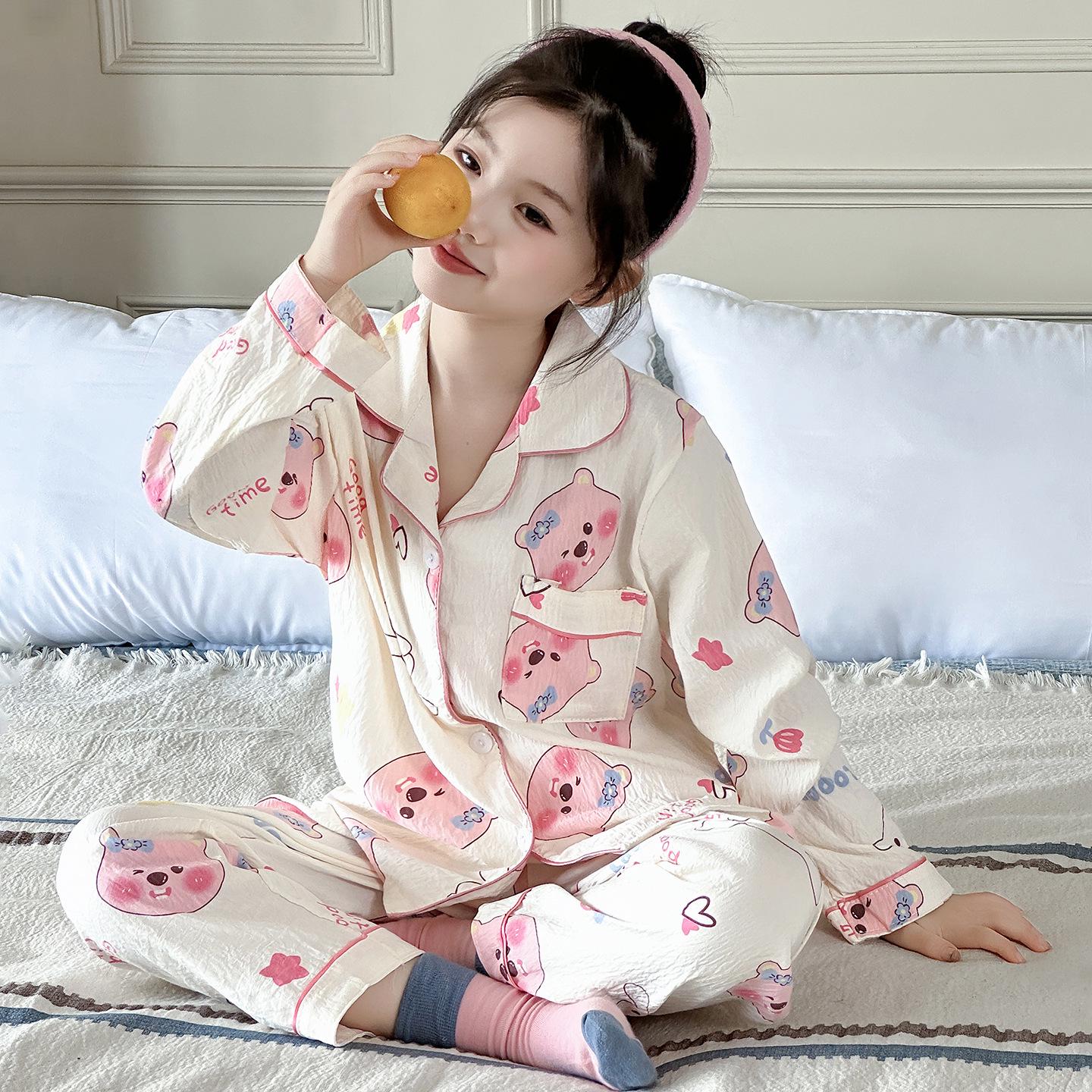 Комплект пижамы из облачного хлопка для девочек 2025 - Топ с длинным рукавом и лацканами и длинные брюки 150 cm
Комплект пижамы из облачного хлопка для девочек 2025 - Топ с длинным рукавом и лацканами и длинные брюки 150 cm