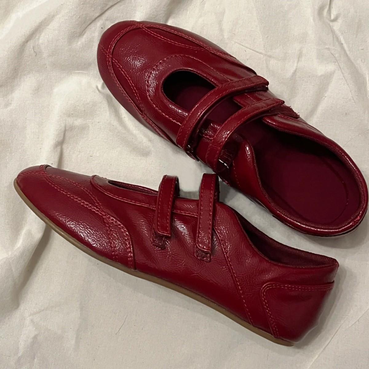 Velcro casual sports shoes women s versatile ballet Mary Jane leather red flat shoes tide 35
Velcro casual sports shoes women s versatile ballet Mary Jane leather red flat shoes tide 35
