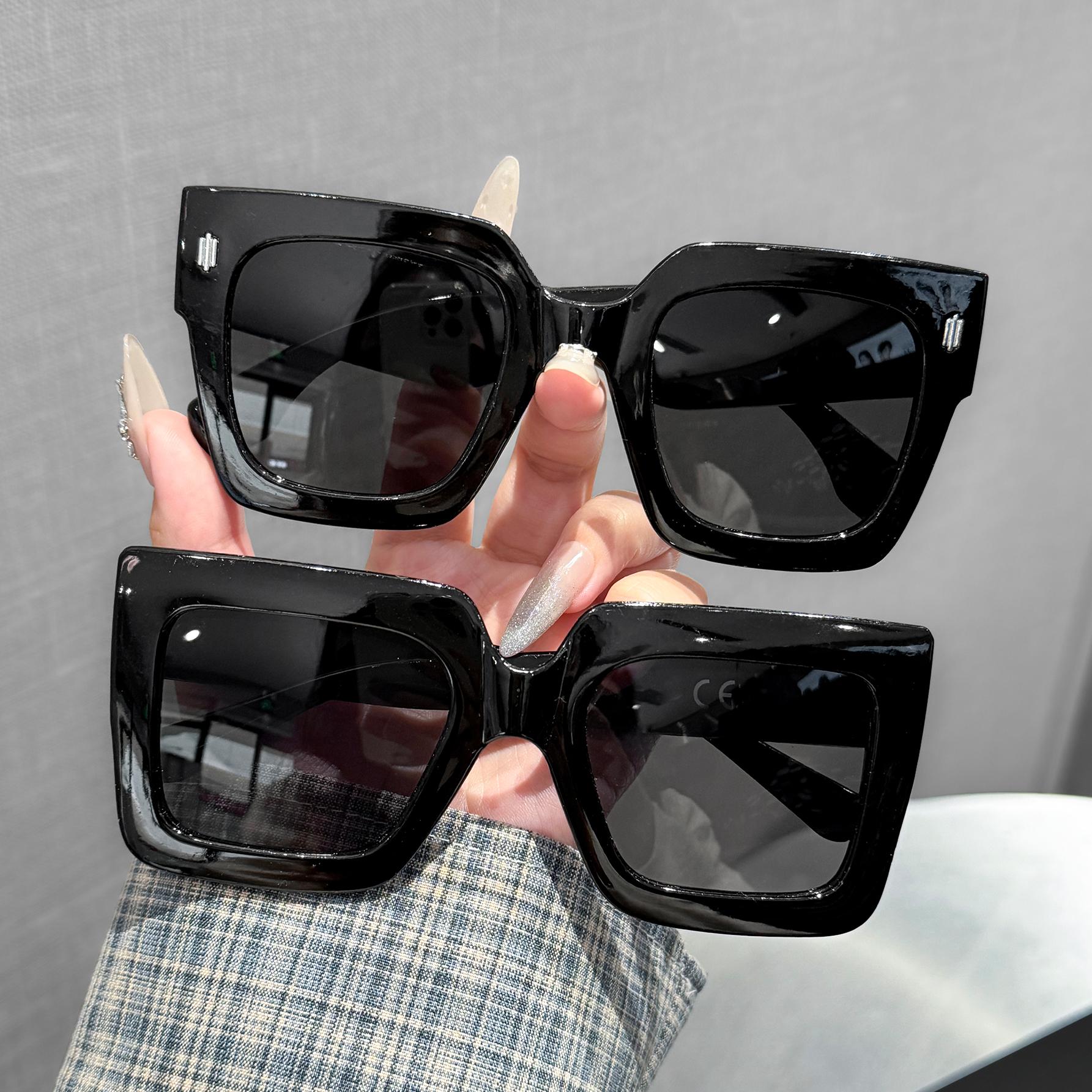 2Pcs Oversized Square Sunglasses for Women, Simple and Stylish 2024 Fashion Retro Glasses for Women
2Pcs Oversized Square Sunglasses for Women, Simple and Stylish 2024 Fashion Retro Glasses for Women
