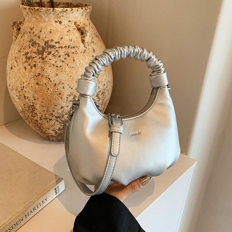 French niche texture women s bag 2025 summer new pleated handbag simple and versatile shoulder messenger bag серебряный
French niche texture women s bag 2025 summer new pleated handbag simple and versatile shoulder messenger bag серебряный