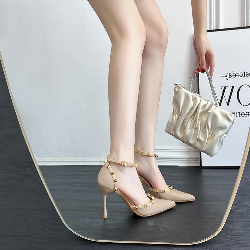 French nude pointed beautiful high heels women s new spring and summer willow sexy sandals rivet single shoes women 34
French nude pointed beautiful high heels women s new spring and summer willow sexy sandals rivet single shoes women 34