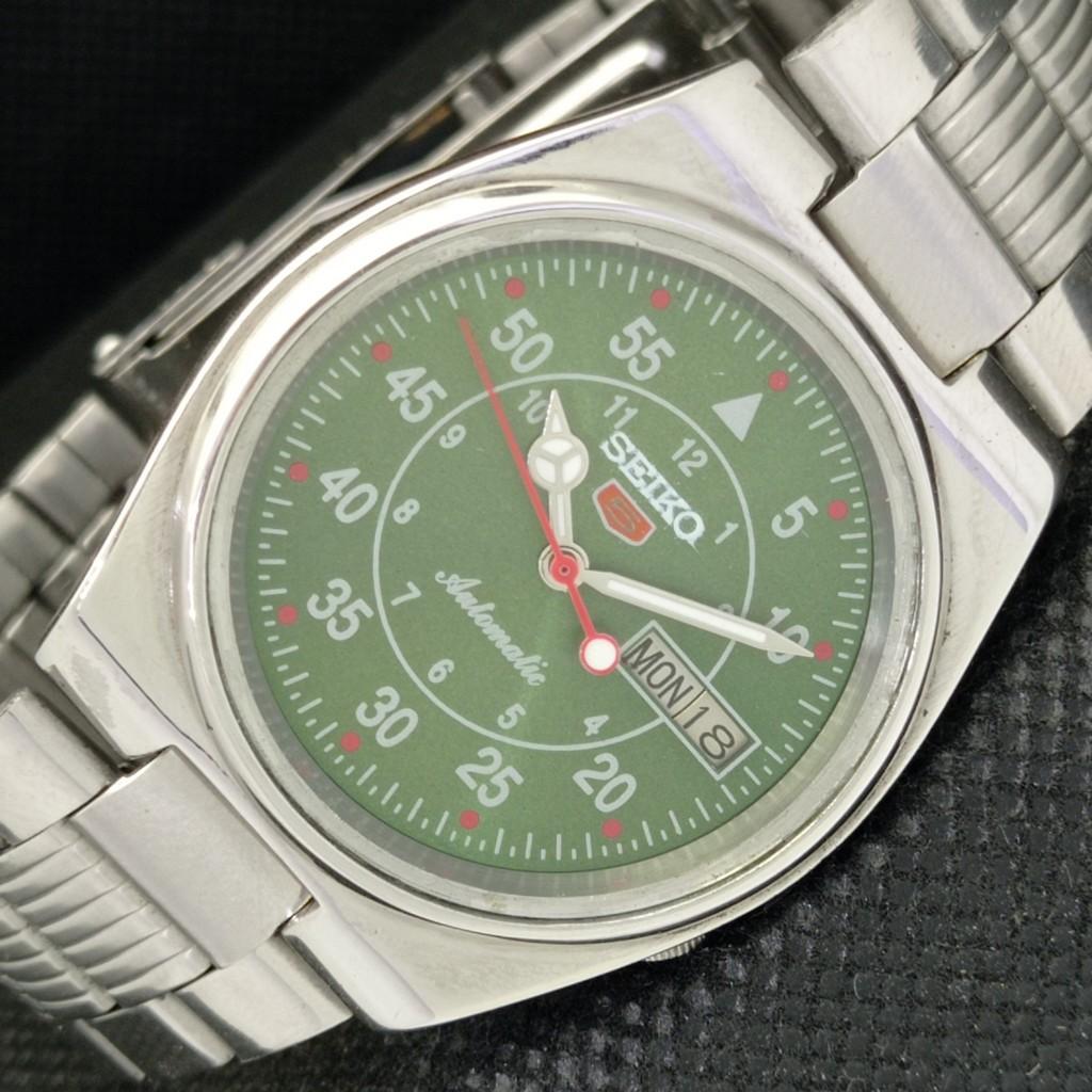 Б/У винтажные мужские часы SEIKO 5 AUTOMATIC 7009A из Японии, зеленые, 587f-a309641-2 SKU587f-a309641
Б/У винтажные мужские часы SEIKO 5 AUTOMATIC 7009A из Японии, зеленые, 587f-a309641-2 SKU587f-a309641