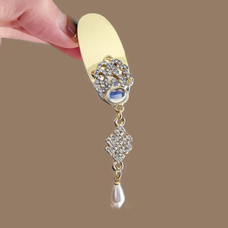 Квадратна шпилька-китиця з любовними перлами, інкрустована діамантами, Новий китайський ретро національний стиль, кліпса-автомат, Модні аксесуари для волосся Guochao для жінок
Квадратна шпилька-китиця з любовними перлами, інкрустована діамантами, Новий китайський ретро національний стиль, кліпса-автомат, Модні аксесуари для волосся Guochao для жінок