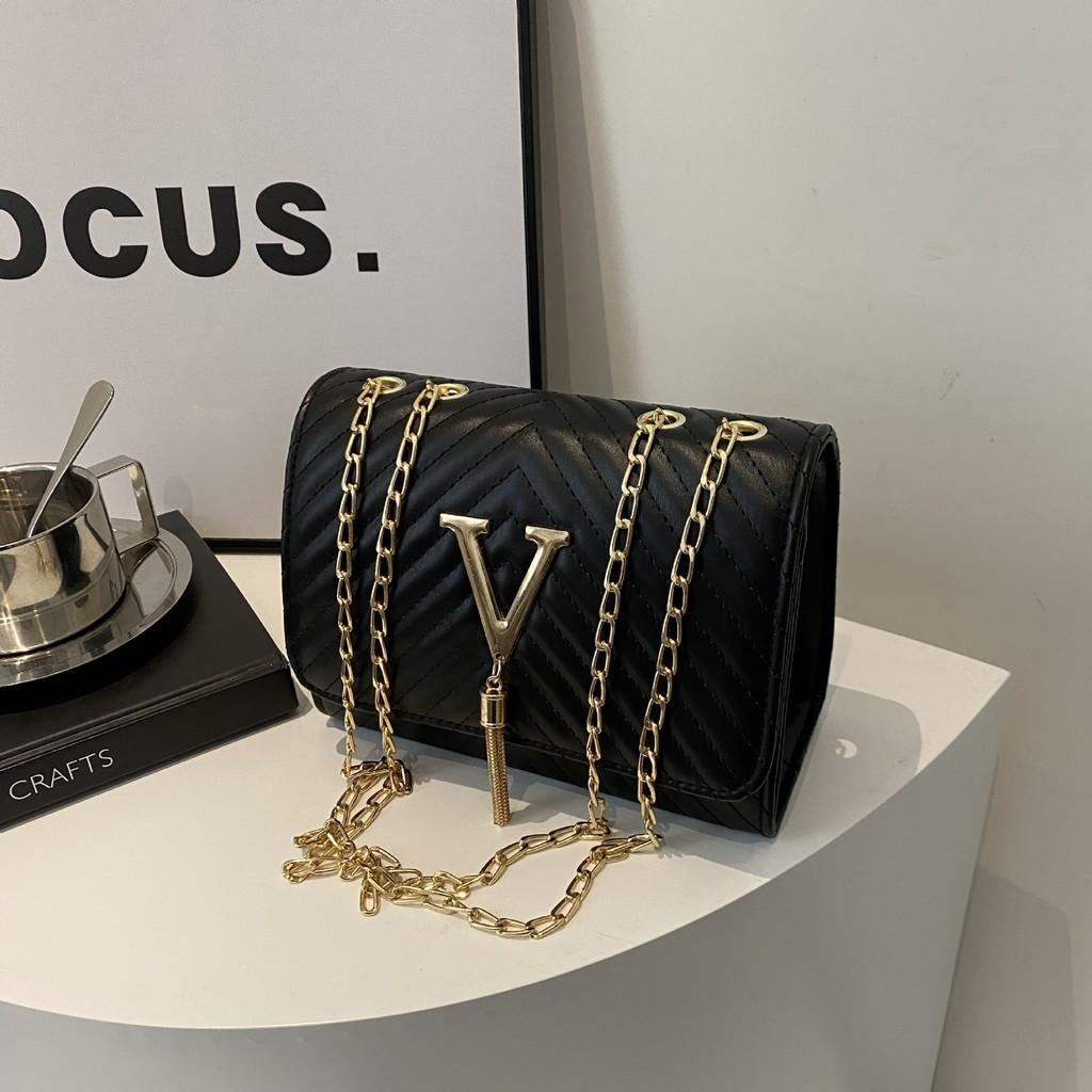Trendy New Minimalist High-end Letter Design Chain Underarm Bag Street Fashion Pu Crossbody чорний
Trendy New Minimalist High-end Letter Design Chain Underarm Bag Street Fashion Pu Crossbody чорний