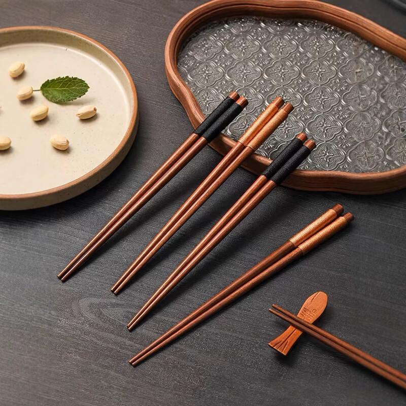 Retro White Wood Family Chopsticks
Retro White Wood Family Chopsticks