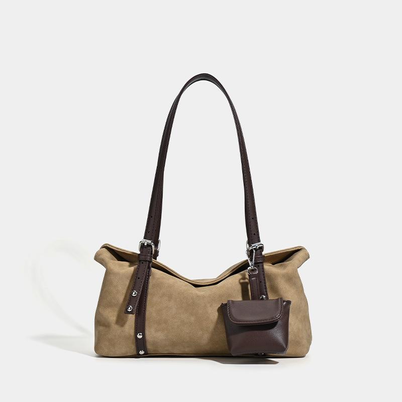 Fashion Suede Women Shoulder Bag Rivet Tote Bags for Women Winter Soft Retro Handbags and Purses Female Commuting Shopper
Fashion Suede Women Shoulder Bag Rivet Tote Bags for Women Winter Soft Retro Handbags and Purses Female Commuting Shopper