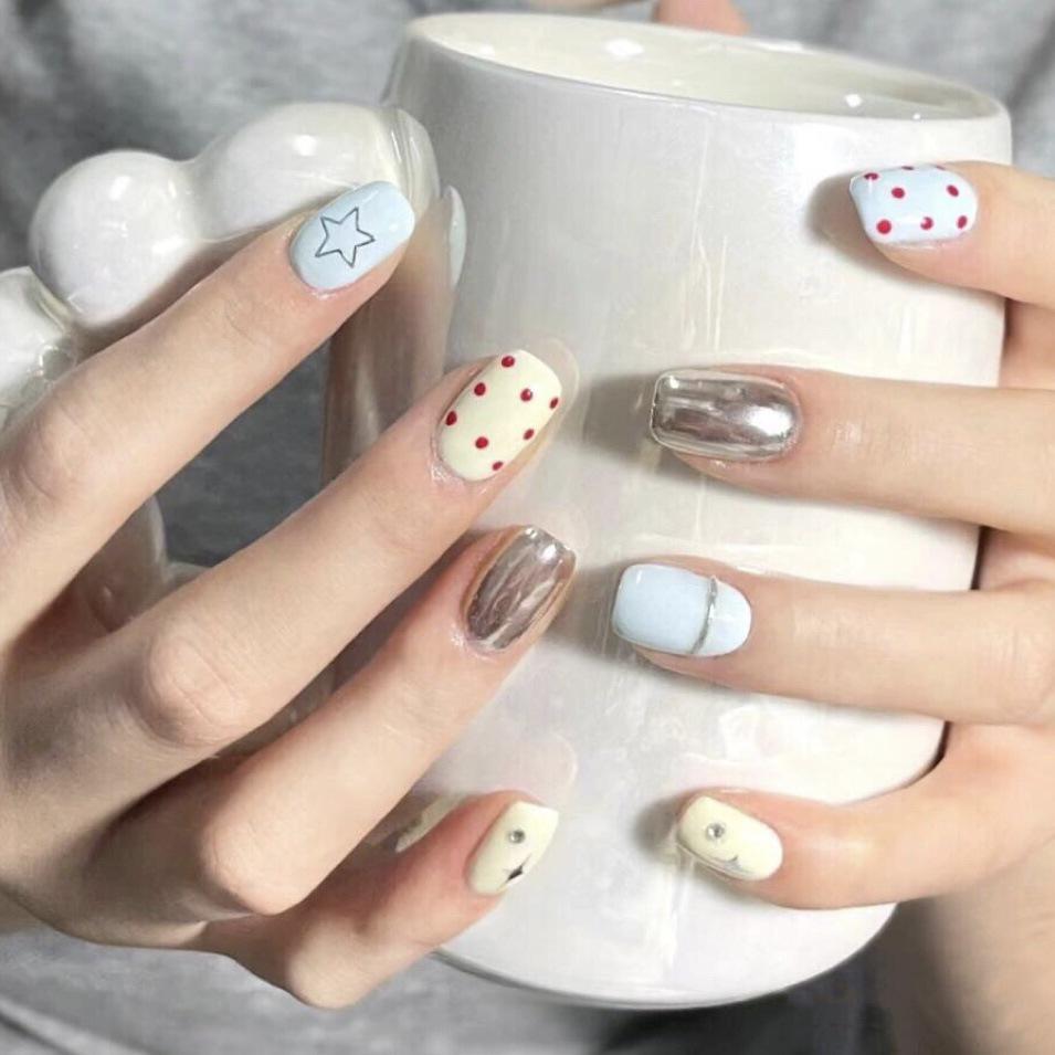 Colorful Polka Dot Blue Wearable Nails - Cute Fresh Milk Style with Removable Silver Magic Mirror Effect
Colorful Polka Dot Blue Wearable Nails - Cute Fresh Milk Style with Removable Silver Magic Mirror Effect