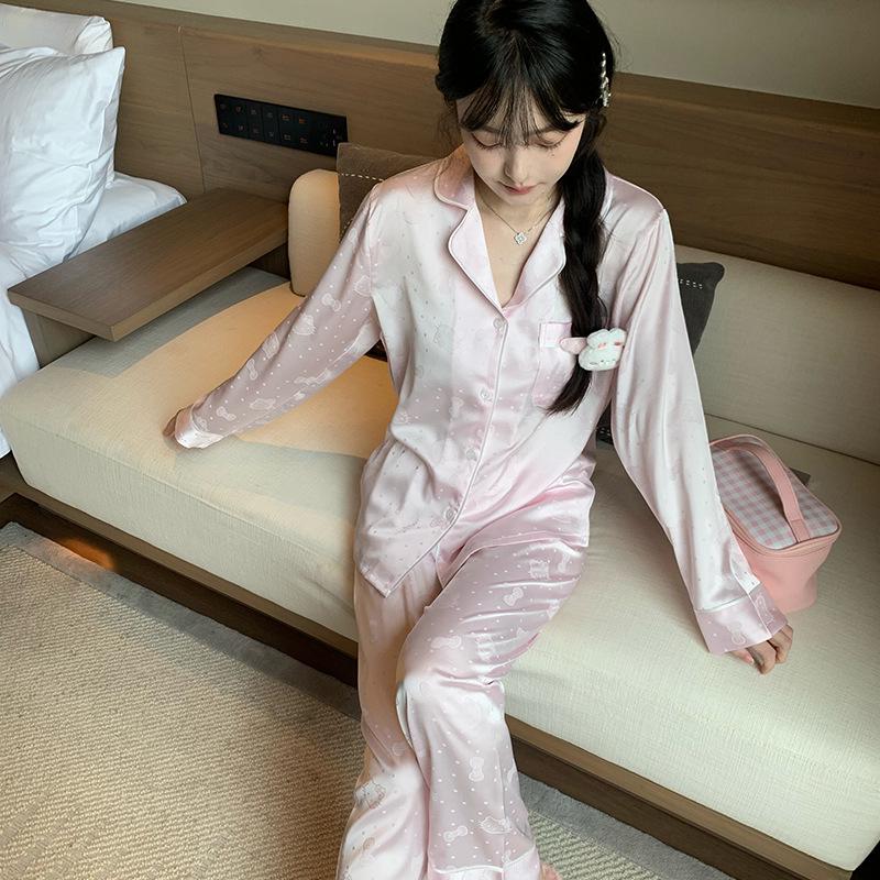 Mint Polka Dot 2025 Spring/Summer Ice Silk Pajamas Set: Cute Two-Piece Long-Sleeved Outfit for Women, Perfect for Home or Outdoors Large
Mint Polka Dot 2025 Spring/Summer Ice Silk Pajamas Set: Cute Two-Piece Long-Sleeved Outfit for Women, Perfect for Home or Outdoors Large