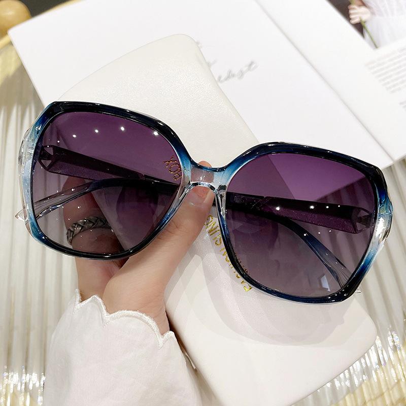 New 2023 Small Round Sunglasses Woman Vintage Brand Travel Sun Glasses Female Fashion Retro Small Frame Glasses UV400 Eyewear As shown in the figu
New 2023 Small Round Sunglasses Woman Vintage Brand Travel Sun Glasses Female Fashion Retro Small Frame Glasses UV400 Eyewear As shown in the figu