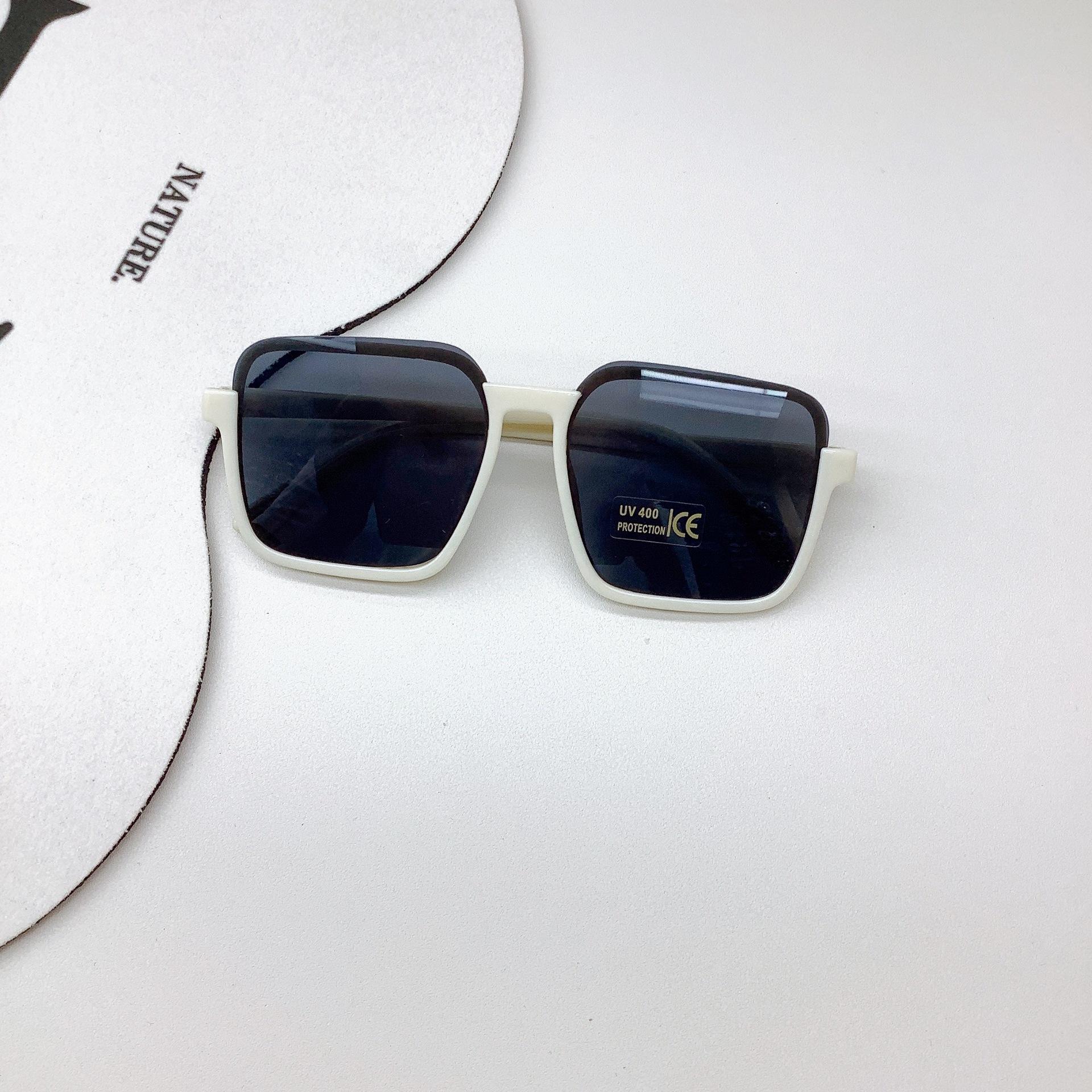 Детские солнцезащитные очки в винтажной коробке, модные тенденции для мальчиков и девочек, защита от ультрафиолета, стильная одежда, солнцезащитные очки
Детские солнцезащитные очки в винтажной коробке, модные тенденции для мальчиков и девочек, защита от ультрафиолета, стильная одежда, солнцезащитные очки