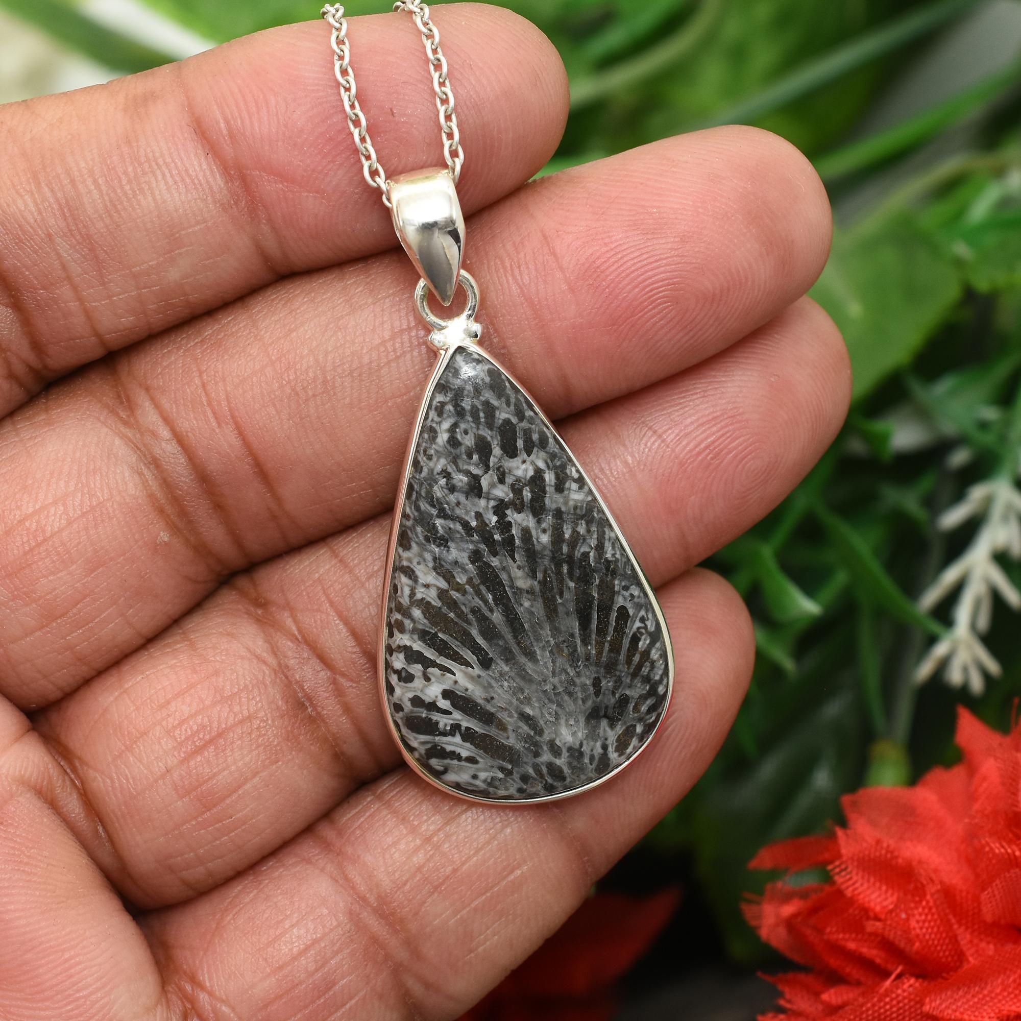 Black Fossil Pendant Necklace, Natural Black Fossil, 925 Sterling Silver Fossil Necklace, Handmade Silver Jewelry, Pendant Necklace For Her 1.88 Inches Length чёрный
Black Fossil Pendant Necklace, Natural Black Fossil, 925 Sterling Silver Fossil Necklace, Handmade Silver Jewelry, Pendant Necklace For Her 1.88 Inches Length чёрный