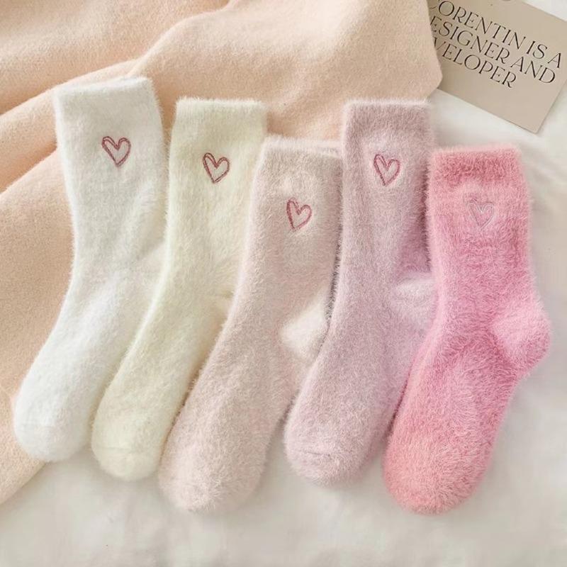 Прості Милі Затишні Пухнасті Оксамитові Шкарпетки з Норки Осінньо-Зимова Панчішно-Шкарпеткова Продукція Потовщені Плюшеві Теплі Сон Домашні Пухнасті Білі Шкарпетки у Формі Серця one size різнокольоровий
Прості Милі Затишні Пухнасті Оксамитові Шкарпетки з Норки Осінньо-Зимова Панчішно-Шкарпеткова Продукція Потовщені Плюшеві Теплі Сон Домашні Пухнасті Білі Шкарпетки у Формі Серця one size різнокольоровий