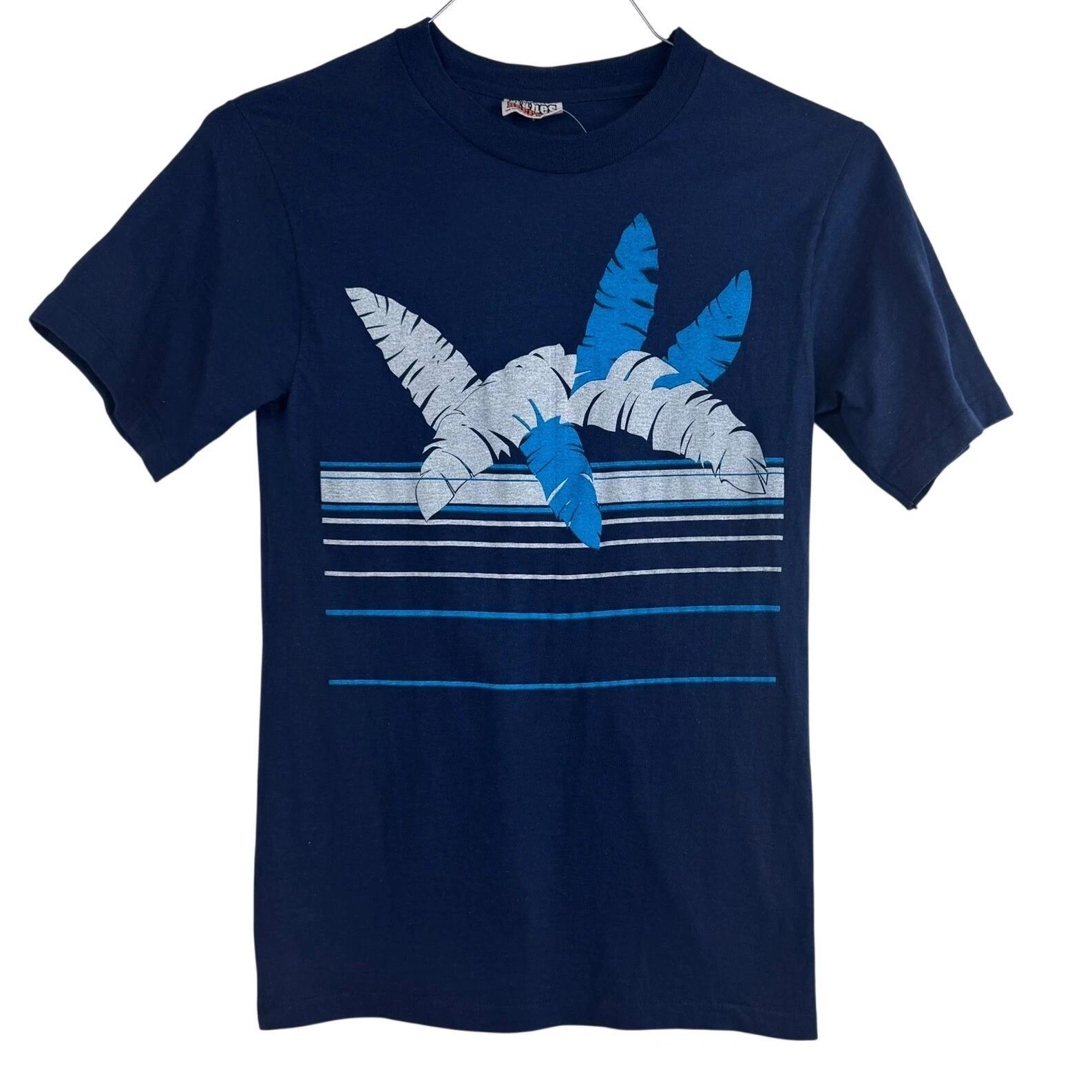 VTG 80s Palm Leaf Graphic T-Shirt S.S. Navy Cotton Made USA Hanes Beefy-T Sz XS XL
VTG 80s Palm Leaf Graphic T-Shirt S.S. Navy Cotton Made USA Hanes Beefy-T Sz XS XL