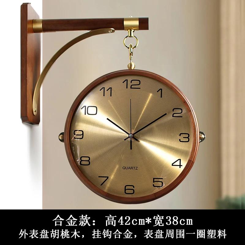 Роскошные деревянные двусторонние настенные часы, бесшумный механизм, вращающиеся на 360°, эстетичные аксессуары для украшения гостиной
Роскошные деревянные двусторонние настенные часы, бесшумный механизм, вращающиеся на 360°, эстетичные аксессуары для украшения гостиной