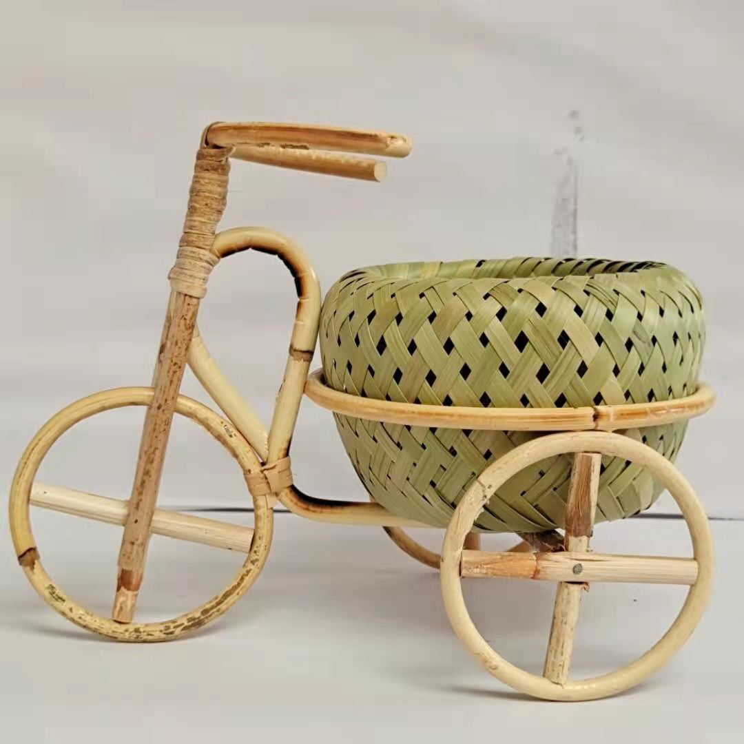 Mini Bamboo Handmade Woven Wicker Straw Basket Rattan for Fruit Food Bread Organization Bicycle Art Crafts Kitchen Desk Decor
Mini Bamboo Handmade Woven Wicker Straw Basket Rattan for Fruit Food Bread Organization Bicycle Art Crafts Kitchen Desk Decor