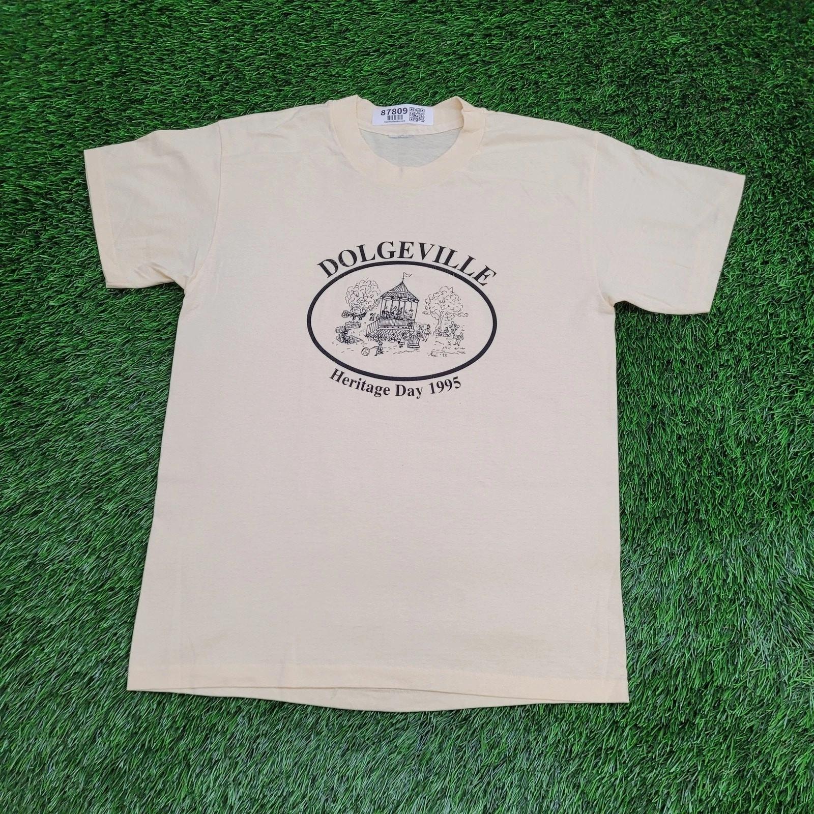 Vintage 1995 Dolgeville Heritage-Day Shirt Medium 20x27 New-York S
Vintage 1995 Dolgeville Heritage-Day Shirt Medium 20x27 New-York S