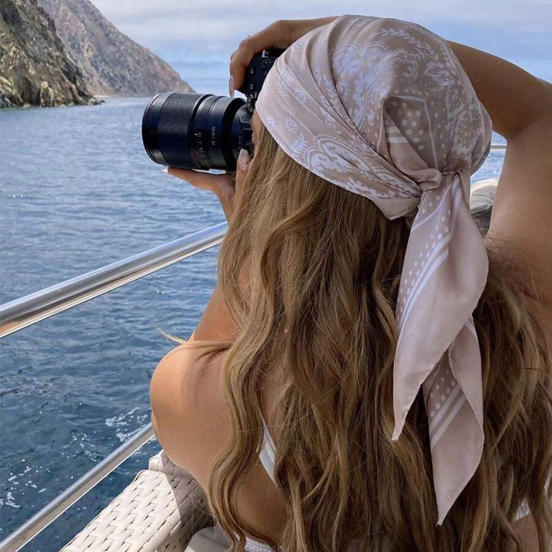 Head Scarf Women Luxury Brand Square Silk Foulard Satin Bandana Summer Soft Neckerchief Hijab Hair Scarves For Ladies 70x70cm
Head Scarf Women Luxury Brand Square Silk Foulard Satin Bandana Summer Soft Neckerchief Hijab Hair Scarves For Ladies 70x70cm