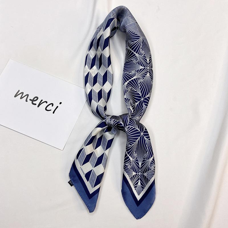 Новый французский универсальный модный милый квадратный шарф с принтом, шелковый шарф, женский универсальный профессиональный декоративный шарф, галстук-мешок 70*70cm
Новый французский универсальный модный милый квадратный шарф с принтом, шелковый шарф, женский универсальный профессиональный декоративный шарф, галстук-мешок 70*70cm