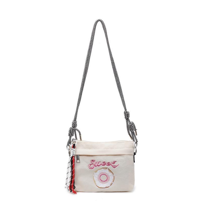 New trend embroidered messenger bag women s fashion versatile shoulder bag daily leisure small square bag nylon bag білий
New trend embroidered messenger bag women s fashion versatile shoulder bag daily leisure small square bag nylon bag білий