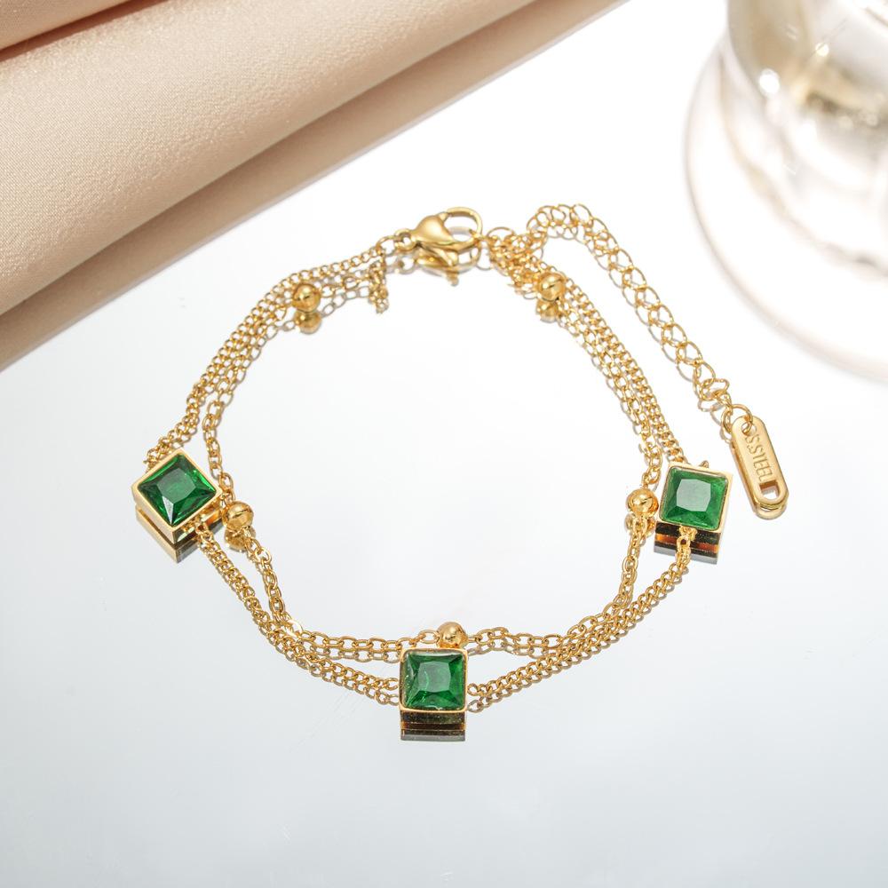 High end 18K gold, simple stainless steel, niche and non fading hand jewelry bracelet
High end 18K gold, simple stainless steel, niche and non fading hand jewelry bracelet