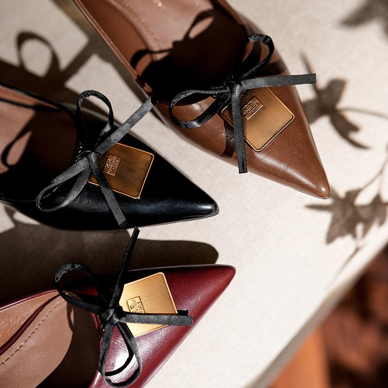 Sheepskin bow high-end single shoes women s pointed wedge heel gentle temperament high heels 39 коричневий
Sheepskin bow high-end single shoes women s pointed wedge heel gentle temperament high heels 39 коричневий