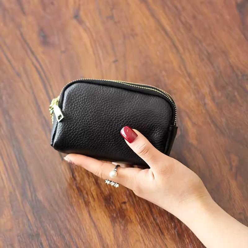 Mini Small Bag First-layer Cowhide Change Three-zipper Coin Multifunctional Key Short Wallet 12x8x5cm чорний
Mini Small Bag First-layer Cowhide Change Three-zipper Coin Multifunctional Key Short Wallet 12x8x5cm чорний