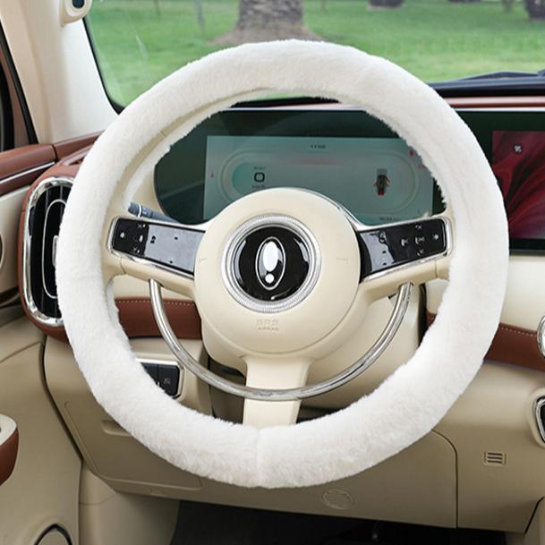 Imitation rabbit hair car steering wheel cover plush warm non-slip car steering wheel handle cover winter car interior supplies
Imitation rabbit hair car steering wheel cover plush warm non-slip car steering wheel handle cover winter car interior supplies
