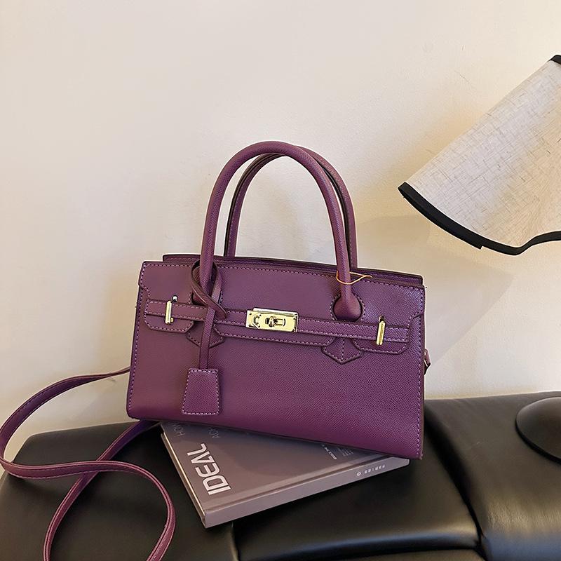 Женская осенне-зимняя сумка через плечо - Европейский/Американский стиль, Простой однотонный цвет, Узор личи, Модная сумочка, Дизайн Келли. фиолетовый
Женская осенне-зимняя сумка через плечо - Европейский/Американский стиль, Простой однотонный цвет, Узор личи, Модная сумочка, Дизайн Келли. фиолетовый