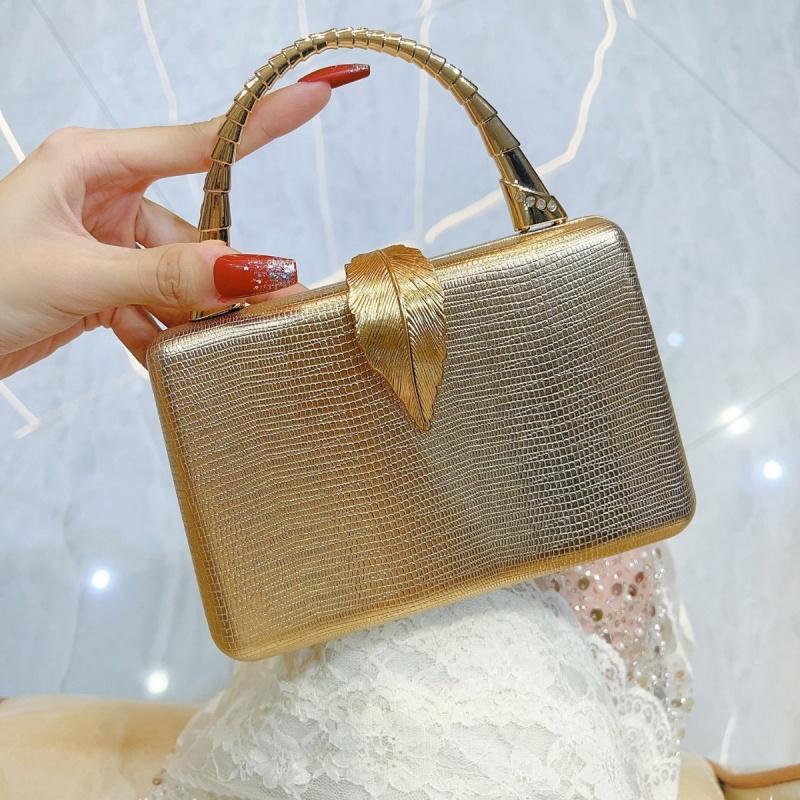 Luxury handbag with snake skin pattern, high-end feeling, crossbody bag, dinner bag, chain strap shoulder bag
Luxury handbag with snake skin pattern, high-end feeling, crossbody bag, dinner bag, chain strap shoulder bag
