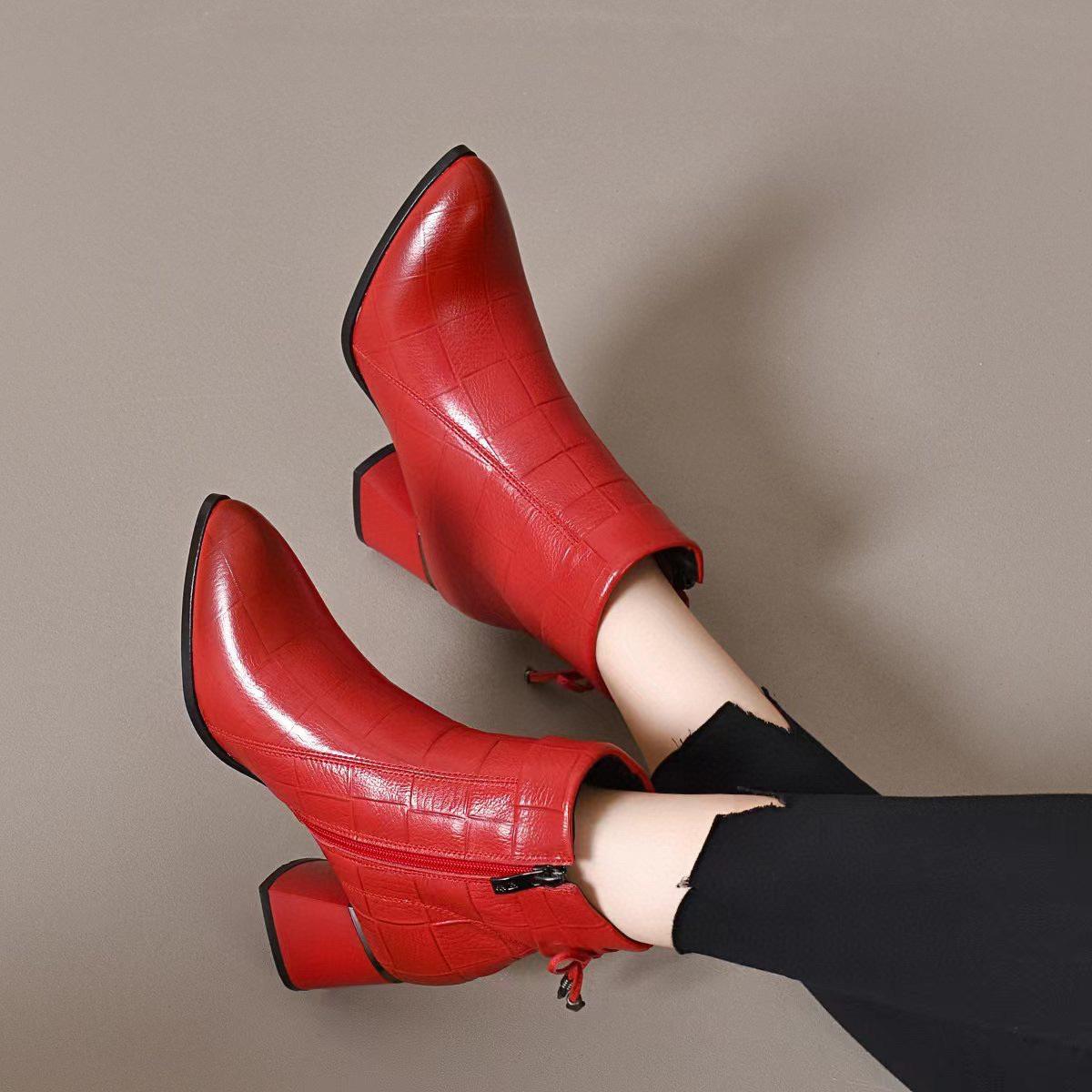 Кожаные сапоги женские 2025 осень и зима новые остроносые на высоком каблуке модные сапоги первый слой тисненая коровья кожа бант женские короткие сапоги хлопковые сапоги 38
Кожаные сапоги женские 2025 осень и зима новые остроносые на высоком каблуке модные сапоги первый слой тисненая коровья кожа бант женские короткие сапоги хлопковые сапоги 38