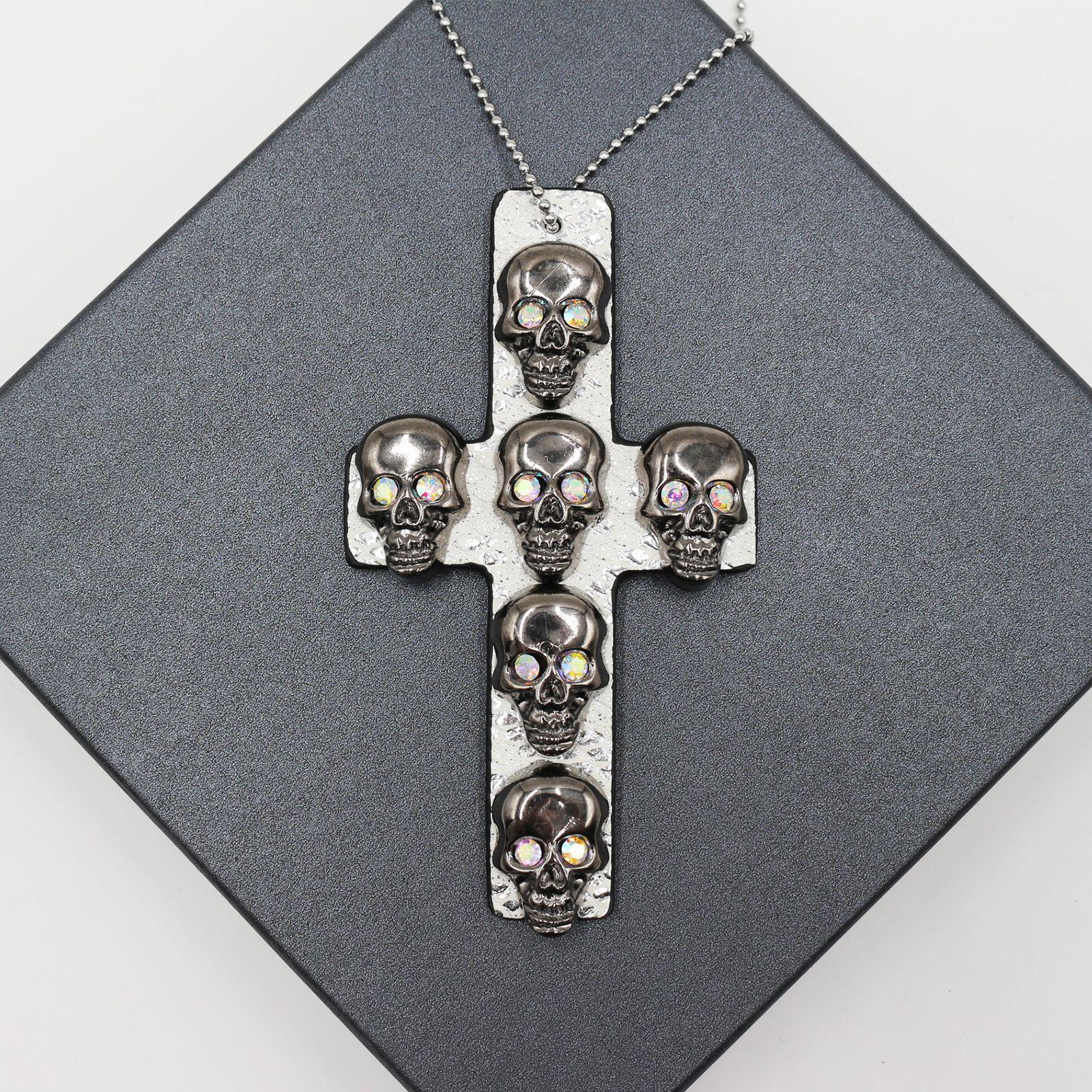 Y2K Punk Metal Skull Necklace: Cool Cross Spike Chain for Women серебряный
Y2K Punk Metal Skull Necklace: Cool Cross Spike Chain for Women серебряный