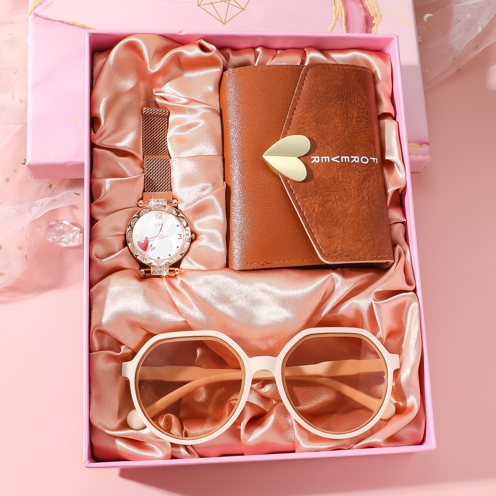 Новые женские часы модный тренд корейская версия простые повседневные часы солнцезащитные очки кошелек подарочный набор из 3 предметов ярко-розовый
Новые женские часы модный тренд корейская версия простые повседневные часы солнцезащитные очки кошелек подарочный набор из 3 предметов ярко-розовый