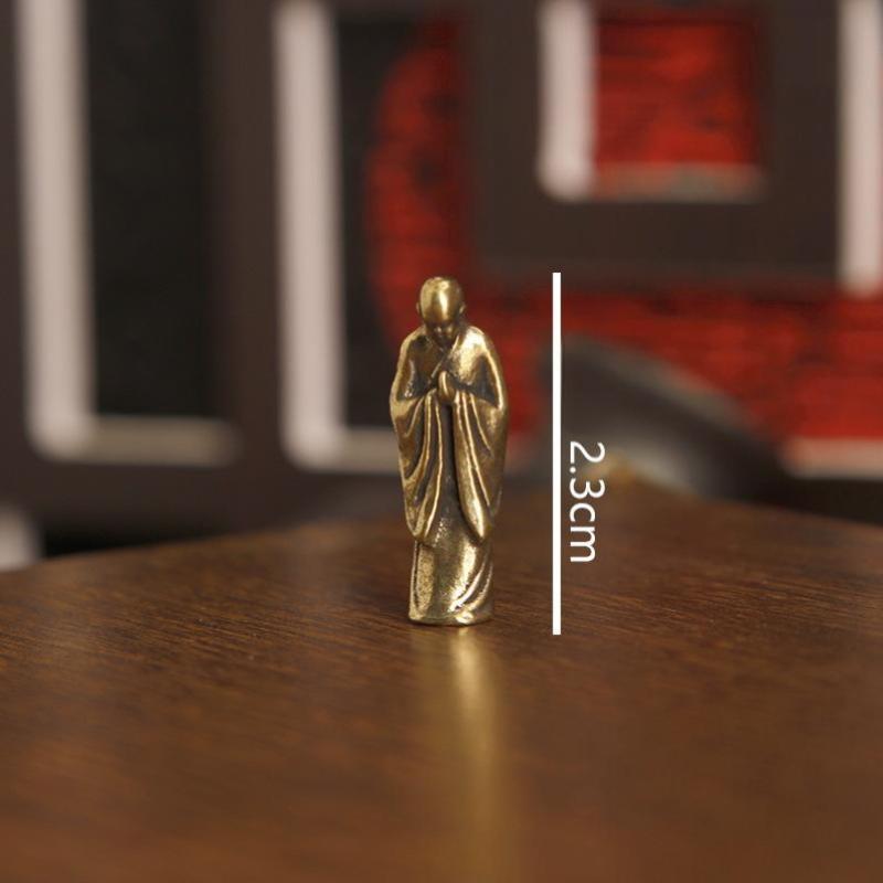 Латунная рыбалка старик маленькая статуэтка настольные украшения ретро рыбак мини-фигурки модели украшения для дома поделки аксессуары A3
Латунная рыбалка старик маленькая статуэтка настольные украшения ретро рыбак мини-фигурки модели украшения для дома поделки аксессуары A3