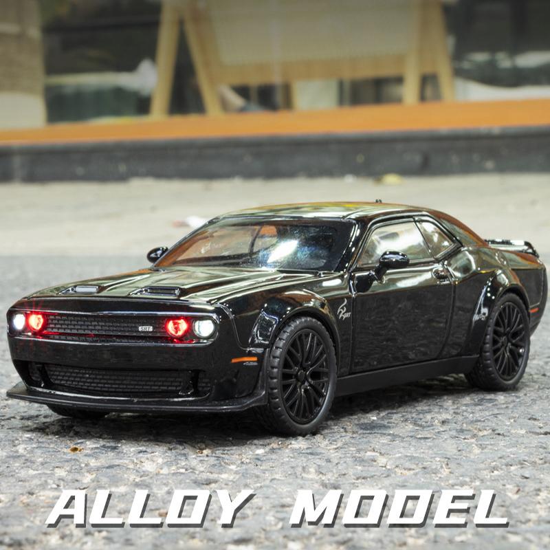 1:32 Dodge Charger Challenger Hellcat Redeye модель из сплава игрушечный автомобиль литье под давлением звук и свет игрушечный автомобиль автомобиль
1:32 Dodge Charger Challenger Hellcat Redeye модель из сплава игрушечный автомобиль литье под давлением звук и свет игрушечный автомобиль автомобиль