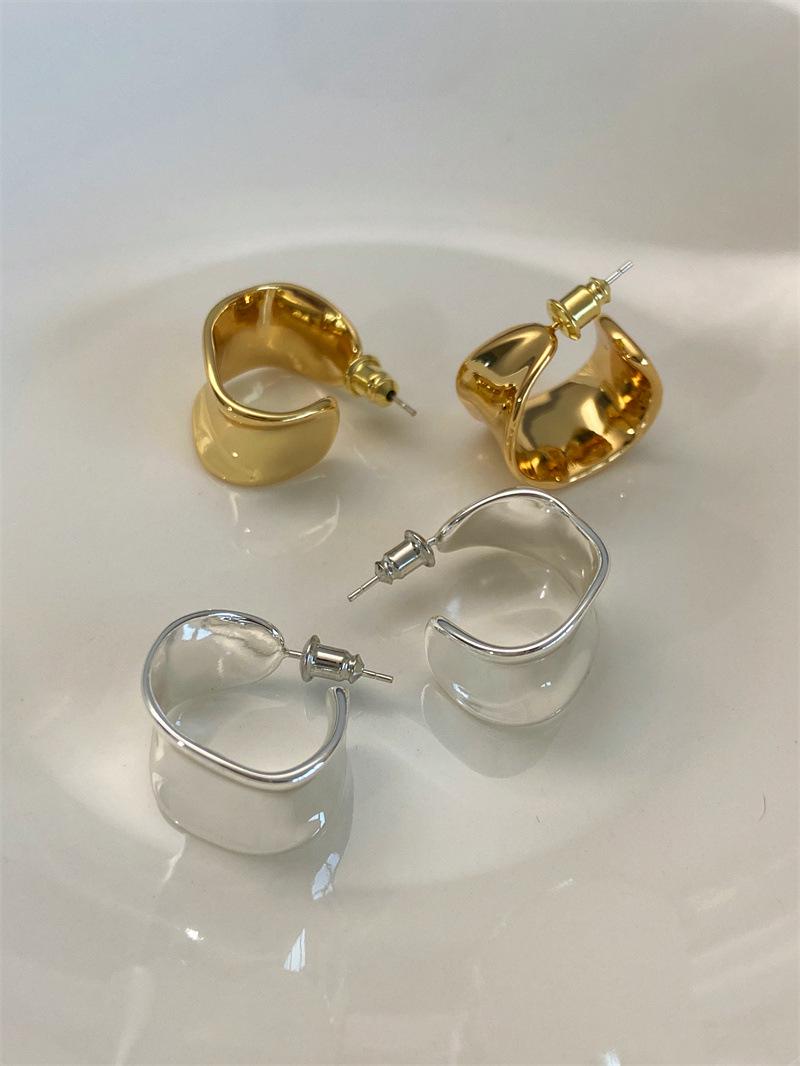 Japanese Matsumoto Ena C-Shaped Earrings, S925 Silver Needle, Irregular Hammered Texture, Arc-Shaped Hoops Gold Pair
Japanese Matsumoto Ena C-Shaped Earrings, S925 Silver Needle, Irregular Hammered Texture, Arc-Shaped Hoops Gold Pair