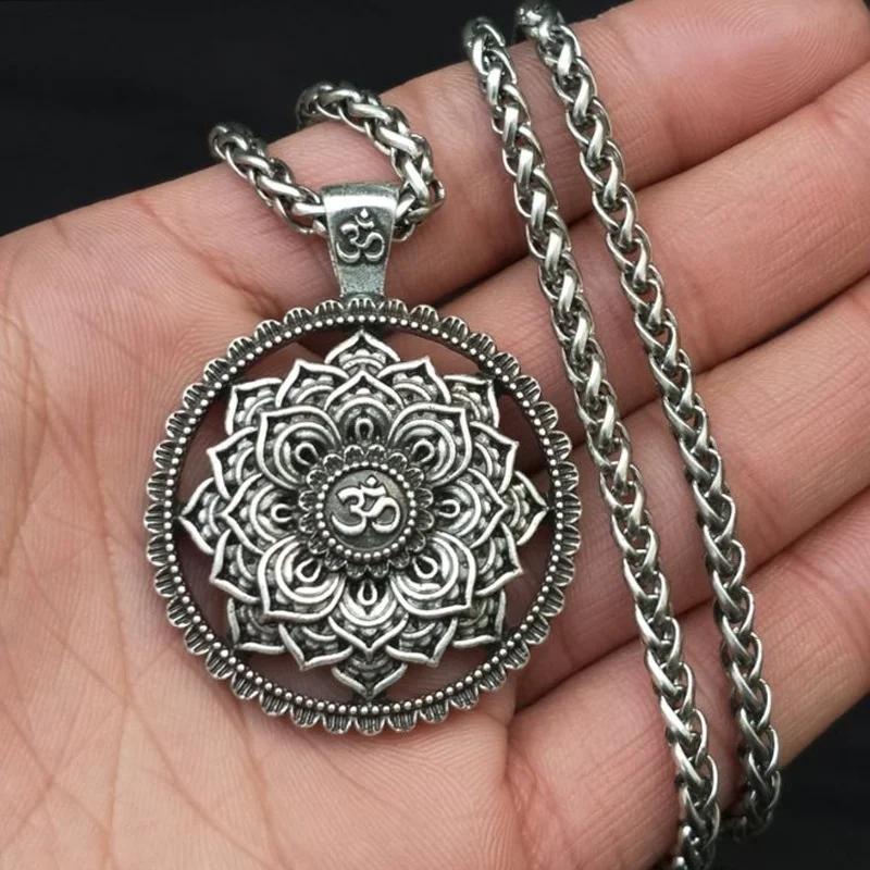 Fashionable and Creative Retro Buddhist Lotus Necklace for Men and Women, Personalized Trendy Faith Amulet Jewelry Accessories
Fashionable and Creative Retro Buddhist Lotus Necklace for Men and Women, Personalized Trendy Faith Amulet Jewelry Accessories