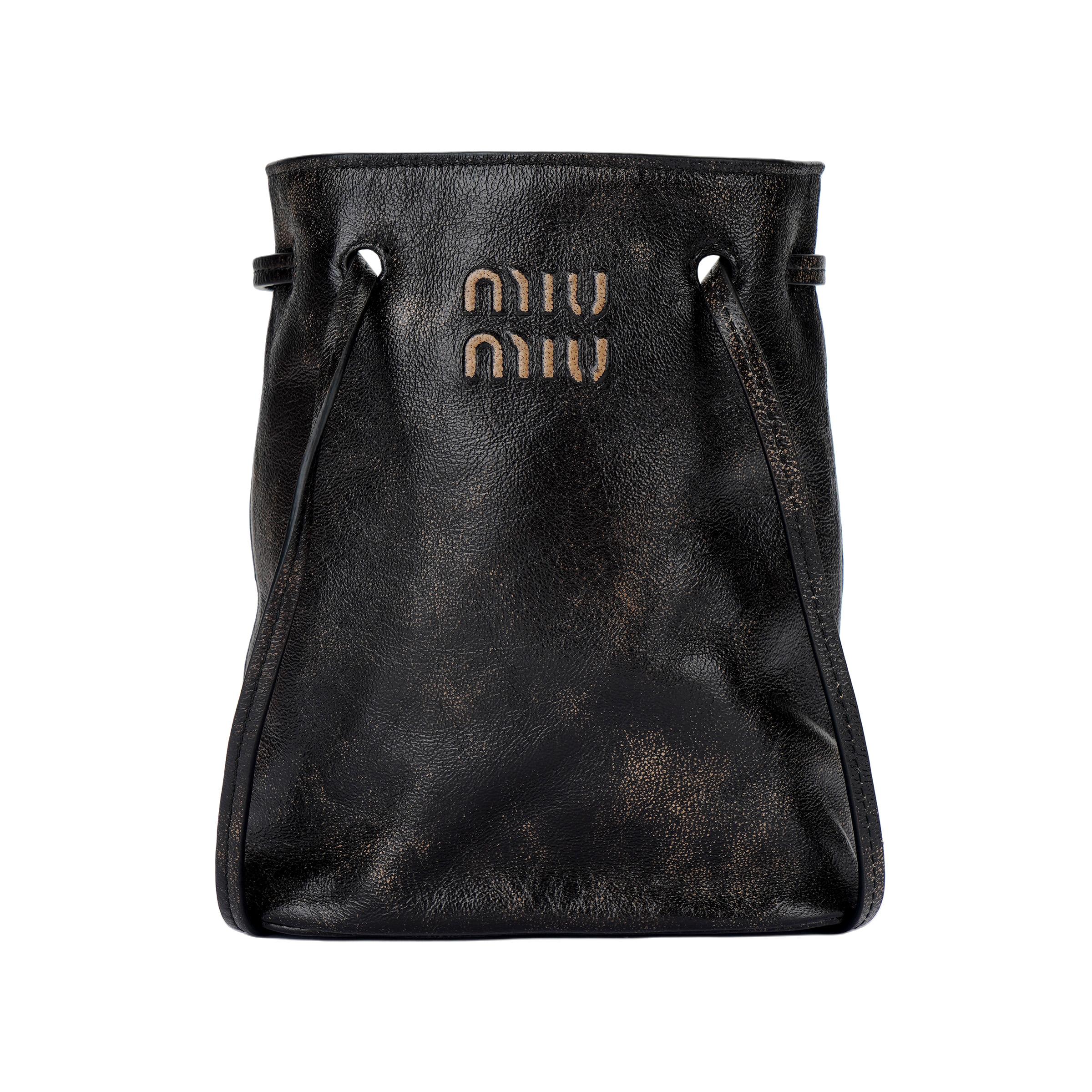 MIU MIU Nappa Embossed Letter Logo Adjustable Shoulder Strap Leather Mini Bucket Bag Women Shoulder Bags Brown 5NF460_AF6P_F0201 Basic Set (Bag+Dust Bag)
MIU MIU Nappa Embossed Letter Logo Adjustable Shoulder Strap Leather Mini Bucket Bag Women Shoulder Bags Brown 5NF460_AF6P_F0201 Basic Set (Bag+Dust Bag)