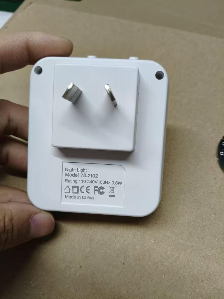 Stepless Dimmable Warm White LED Motion Sensor Plug-in Night Light 0.6W
Stepless Dimmable Warm White LED Motion Sensor Plug-in Night Light 0.6W