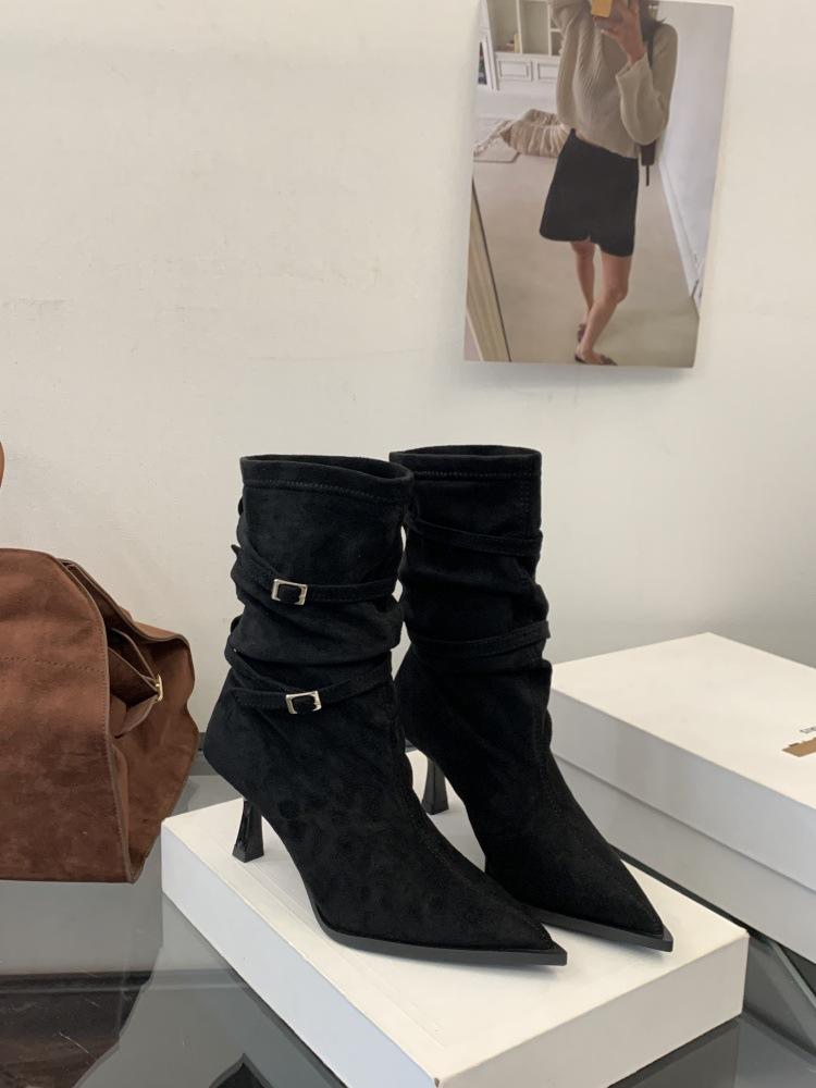 Autumn and Winter New European and American Thin Heel Pointed Stacked Boots Western Cowboy Knight Retro Women s Short Boots 34 чёрный
Autumn and Winter New European and American Thin Heel Pointed Stacked Boots Western Cowboy Knight Retro Women s Short Boots 34 чёрный