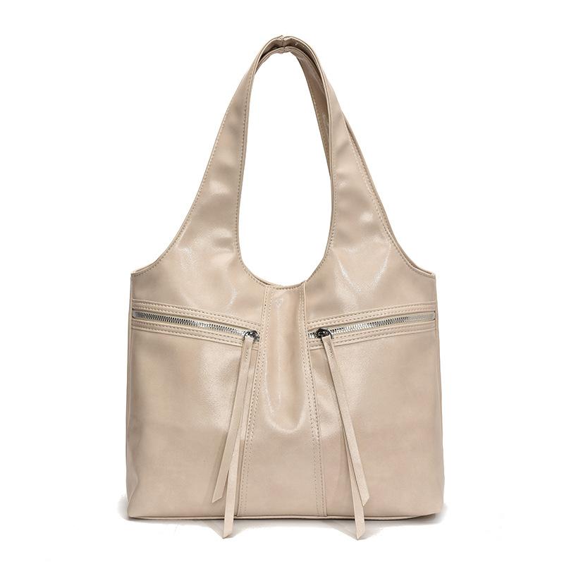 Retro large-capacity single shoulder underarm bag women s 2025 spring new Korean version high-value simple commuter tote bag
Retro large-capacity single shoulder underarm bag women s 2025 spring new Korean version high-value simple commuter tote bag