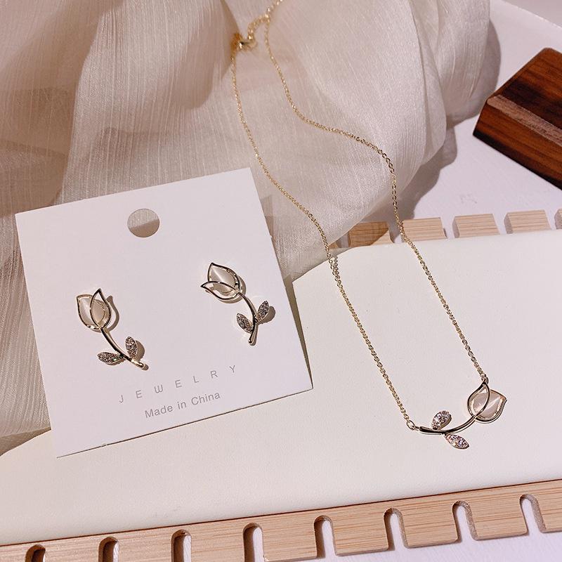 Fashion Elegant Cute Opal Rose Flower Necklace & Earrings Set for Women Delicate Micro Paved Zircon Bridal Wedding Jewelry Set
Fashion Elegant Cute Opal Rose Flower Necklace & Earrings Set for Women Delicate Micro Paved Zircon Bridal Wedding Jewelry Set