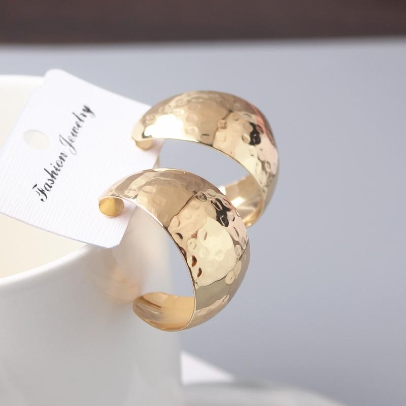 New Fashion Exaggerate Big C Shaped Gold Color Drop Earrings Brincos Simple Party Round Loop Earings for Women Jewelry
New Fashion Exaggerate Big C Shaped Gold Color Drop Earrings Brincos Simple Party Round Loop Earings for Women Jewelry