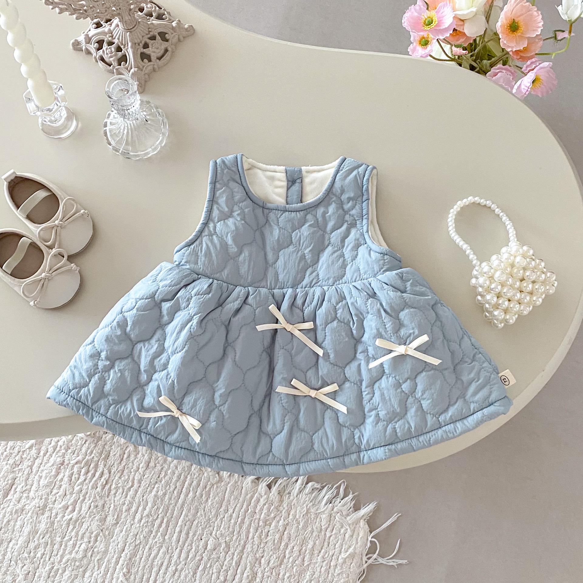 Зимнее стеганое платье-жилет с флисовой подкладкой для девочек (0-5 лет) - Однотонный, Модный AQ086 Size 73
Зимнее стеганое платье-жилет с флисовой подкладкой для девочек (0-5 лет) - Однотонный, Модный AQ086 Size 73