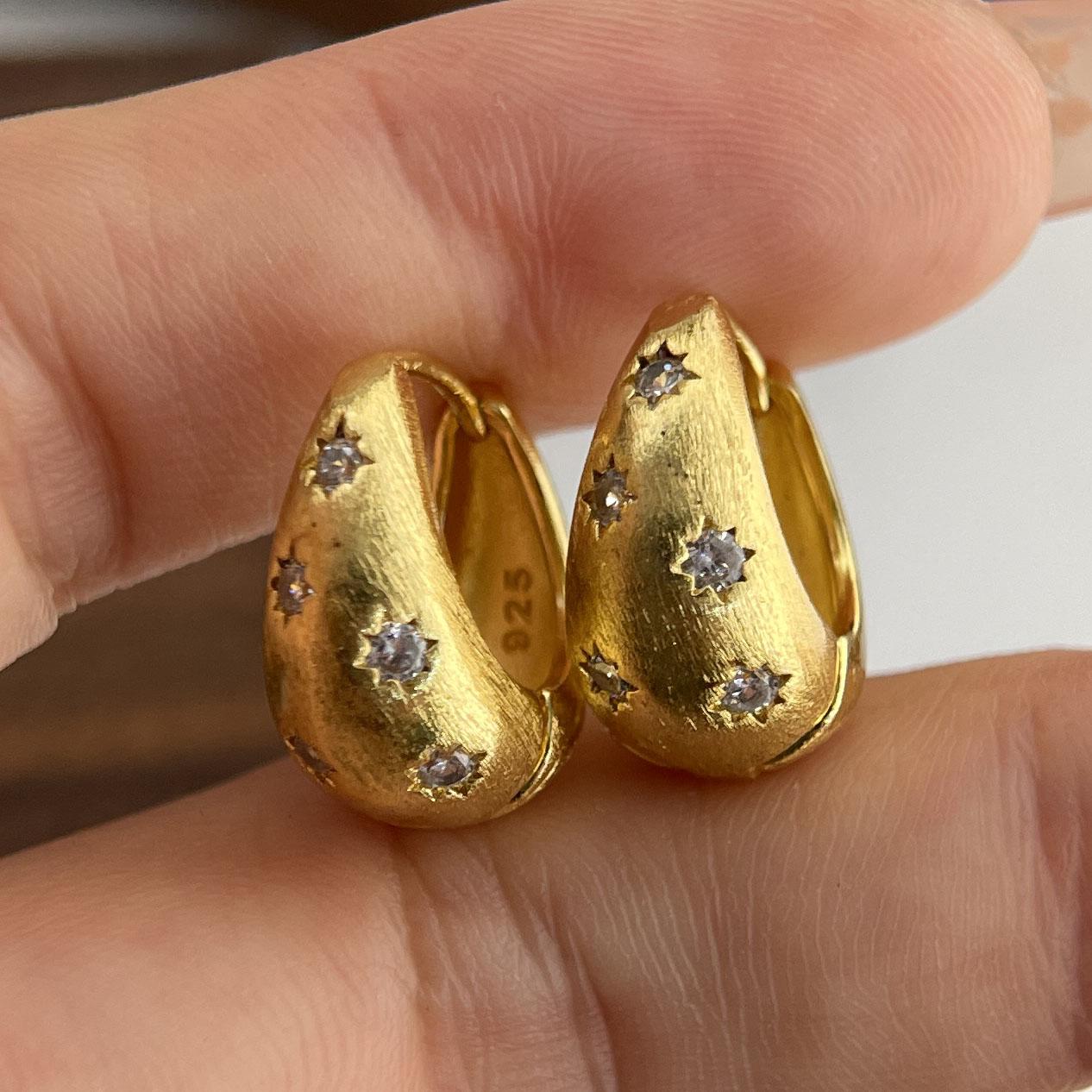 925 Sterling Silver Vintage Earrings For Women Trendy Simple Gold Star Earring Jewelry Prevent Allergy Party Accessories Gift
925 Sterling Silver Vintage Earrings For Women Trendy Simple Gold Star Earring Jewelry Prevent Allergy Party Accessories Gift